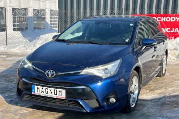 2.0 D4D 143KM Skóry Panorama Ksenony Webasto Panorama Nowe Opony